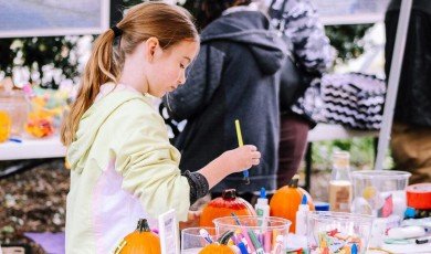 Cómo los Niños Prosperan en Entornos de Aprendizaje de Apoyo